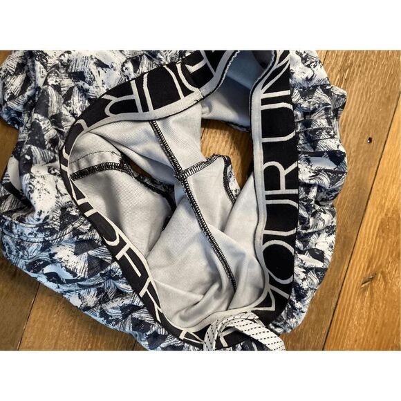 Under Armour XL girls athletic shorts black white active wear - Picture 5 of 5